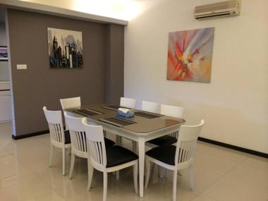 Sincere Cottage at Colonnades Apartment