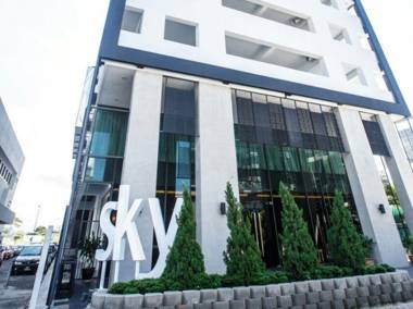 Marina Travellers Suite At Sky Karamunsing