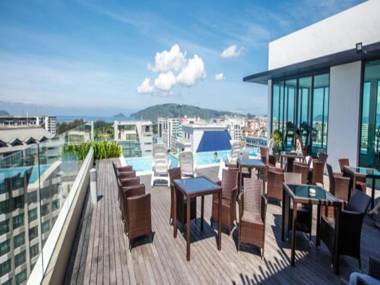 Marina Travellers Suite At Sky Karamunsing