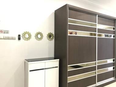 Sunset Seaview Vacation Condos @ IMAGO Shopping Mall