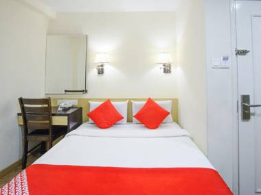 OYO 371 Grand Eastern Hotel