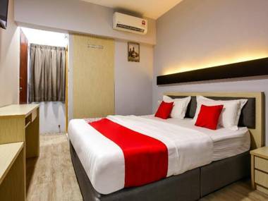 OYO 44066 Unikarya Lodge
