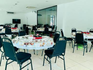 SPOT ON 89900 Jesselton Capsule Inn