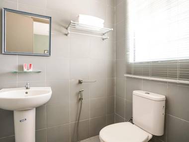 OYO 89603 Treeline Urban Inn