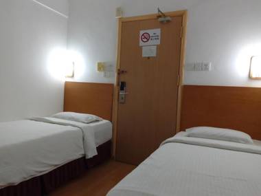 OYO 90464 Borneo Suites Hotel