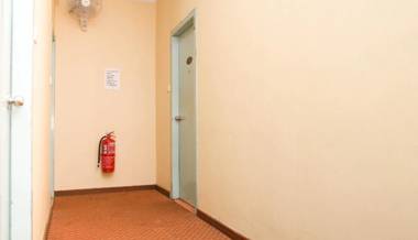 OYO 90169 The Grand Hotel 2