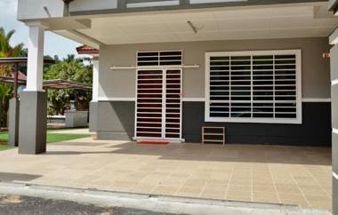 Sandakan Puteri Indah House