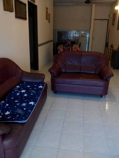 3 Bedroom Tropicana Apartment Bukit Merah Laketown