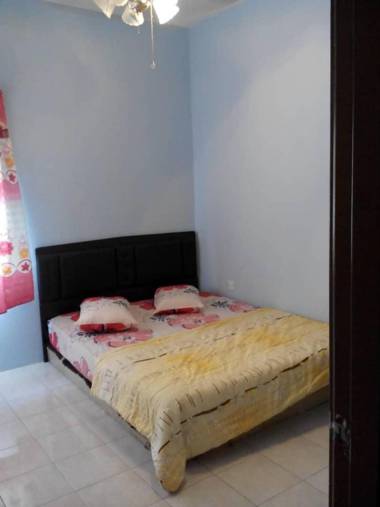 3 Bedroom Tropicana Apartment Bukit Merah Laketown