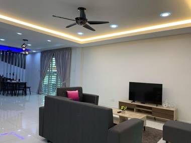 MEI LEE HOME ENT (3A)(TAIPING HOMESTAY)