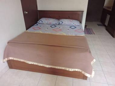 Studio Suria Service Apartment