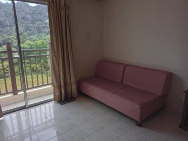 Studio Suria Service Apartment