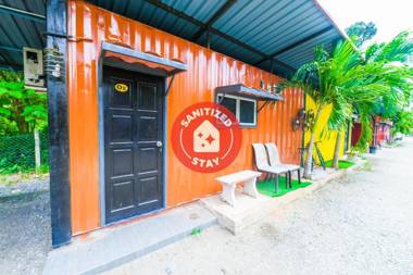 OYO 90589 The Jungle Cabin House