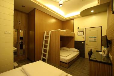 Shamrock Guest House II