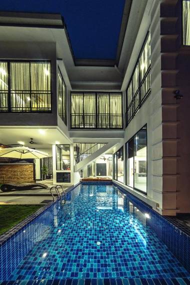 Atlantis Pool Villa @ Tambun Ipoh