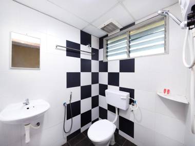 OYO 721 Silibin Times Inn Hotel