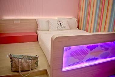 Iconic Suites & Pods Hotel