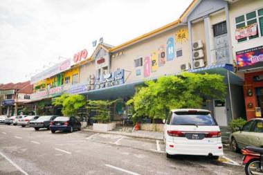 Winggarden Murals House