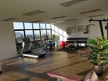 IRA HOME TO STAY (SEAVIEW)@ICON RESIDENCE