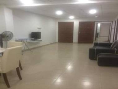 FOUR Rooms Golden Shower Apartment