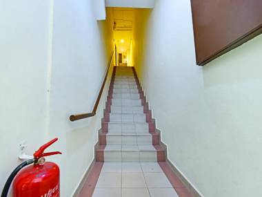 OYO 90470 Best One Hotel