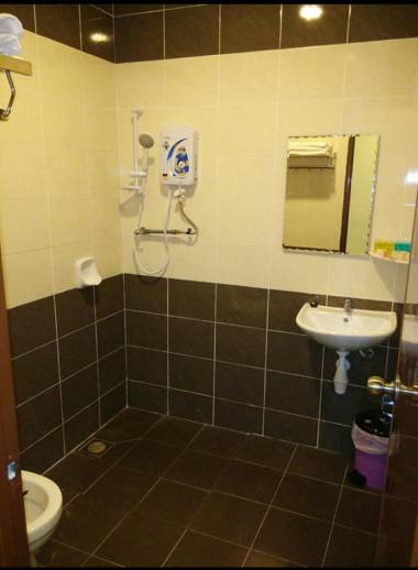 Glorious Straits Hotel