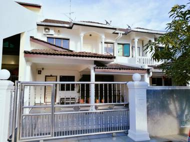 Madam Wong Homestay Melaka