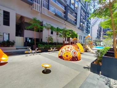 HoneyMoon Bathtub Suite at Malacca Town