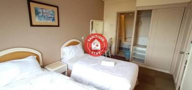 OYO Home 90533 Nomadic Town Condo