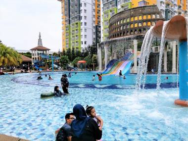 HomeStay FHS @ Free Water Theme Park Tickets Suite