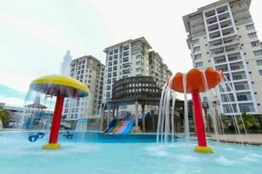 HomeStay FHS @ Free Water Theme Park Tickets Suite