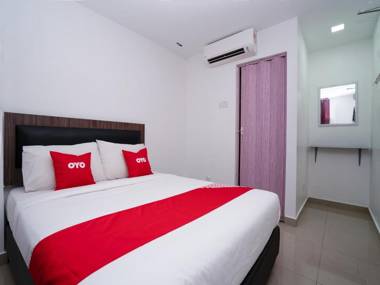OYO 44093 Vrm Hotel