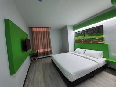 PARADIAN HOTEL