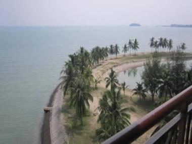 Paradise Lagoon Apartment