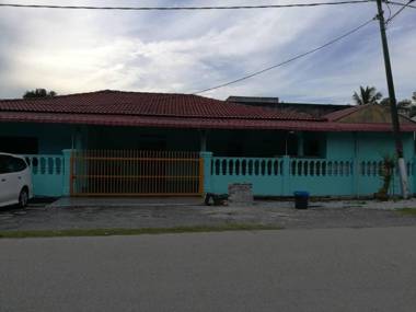 Teratak Port Dickson Homestay ( Muslim Only)