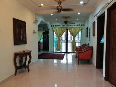Teratak Port Dickson Homestay ( Muslim Only)