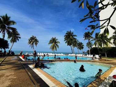 The Tanjung Tuan Regency - Pool open