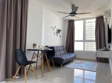 George Town Gurney Drive Seaview Studio Apartment