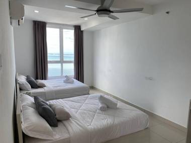 George Town Gurney Drive Seaview Studio Apartment