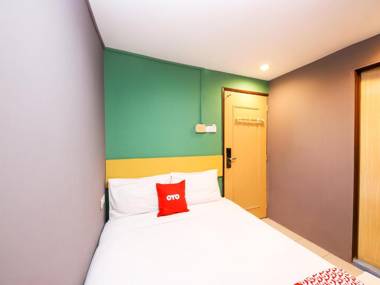 OYO 89688 Alor Street Hotel