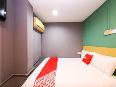OYO 89688 Alor Street Hotel