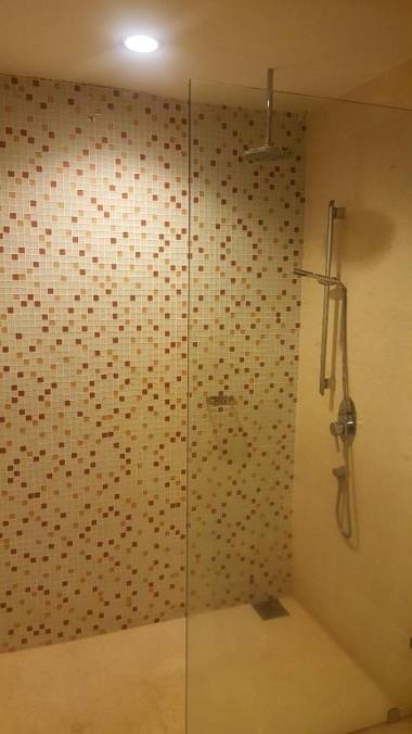 Regalia Suites & Hotel