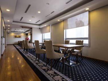 The Boulevard -St Giles Premier Hotel