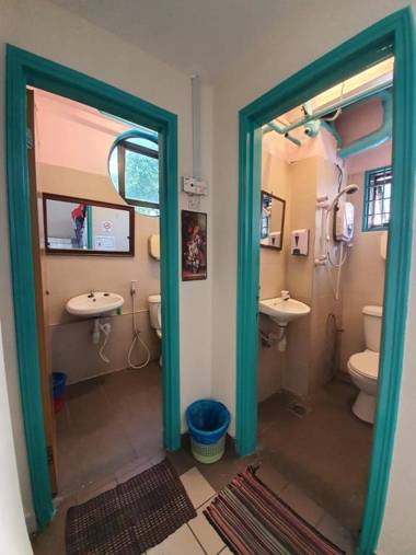 Travel Hub Guesthouse