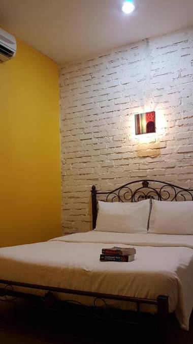 The Explorers Guesthouse and Hostel