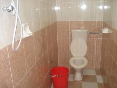 Kameleoon Travellers Lodge