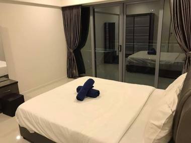 Summer Suites Studios