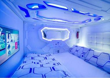 Riccarton Capsule Hotel