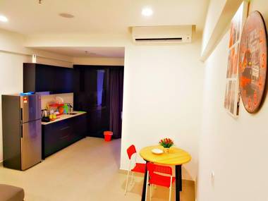 Flexus Studio Suite B