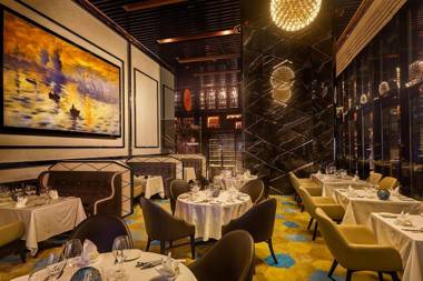 Platinum Service Suites KLCC by SA